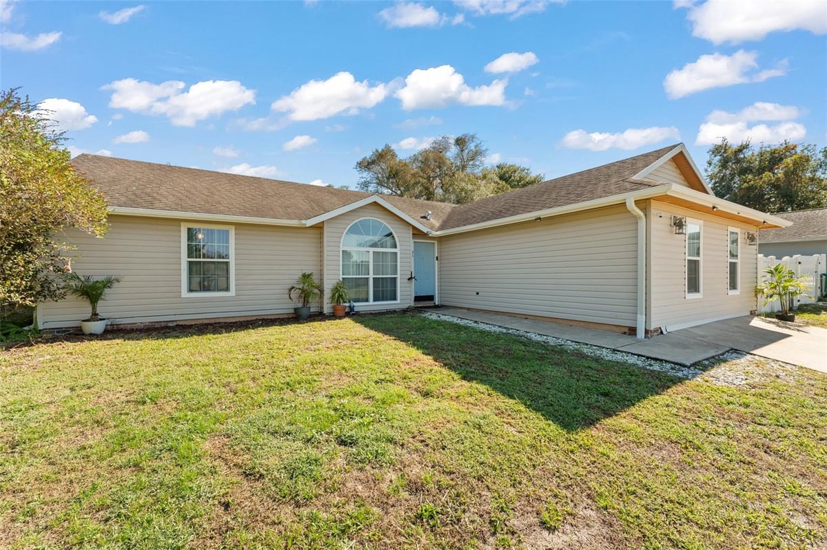 961 MILLENBECK AVENUE DELTONA FL 32725 — photo 2