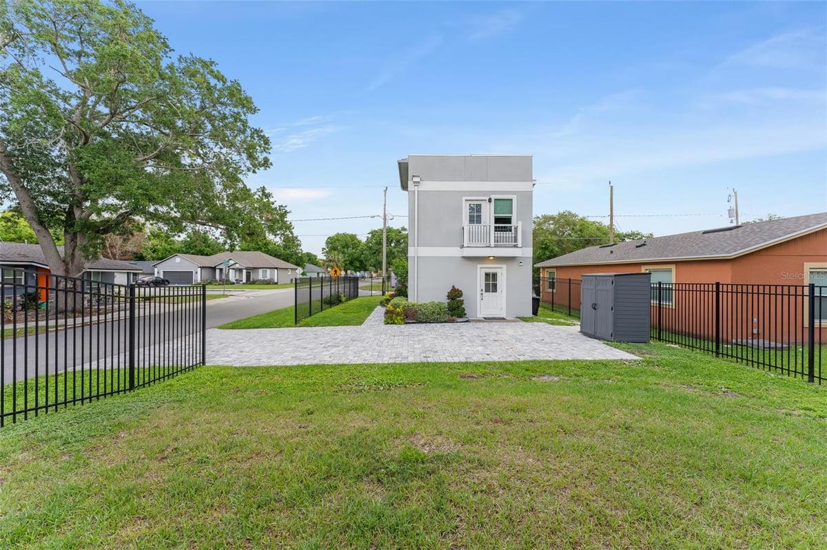 2951 KINGS ROAD SANFORD FL 32771 — photo 2