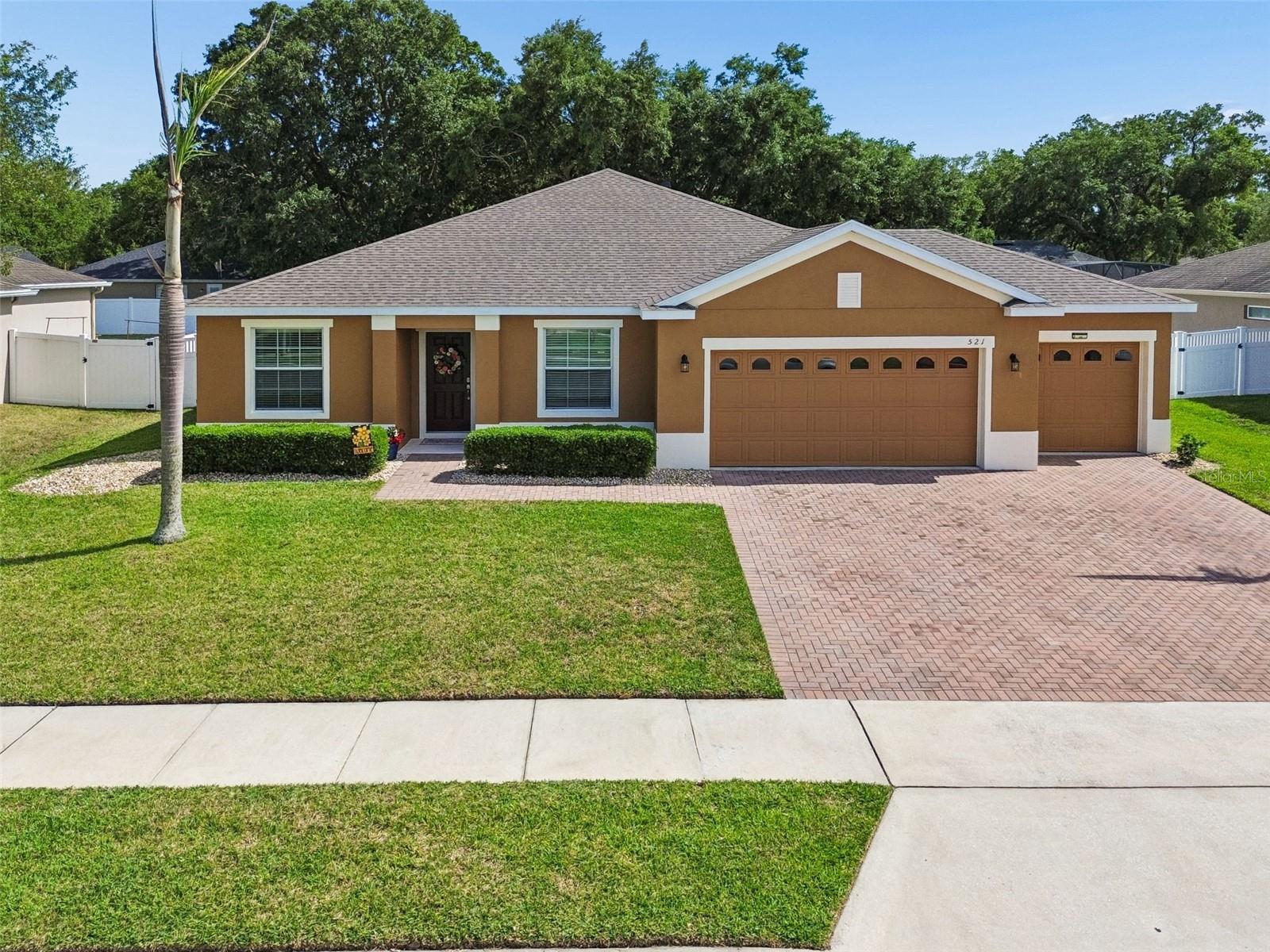 521 COPPERDALE AVE — photo 2